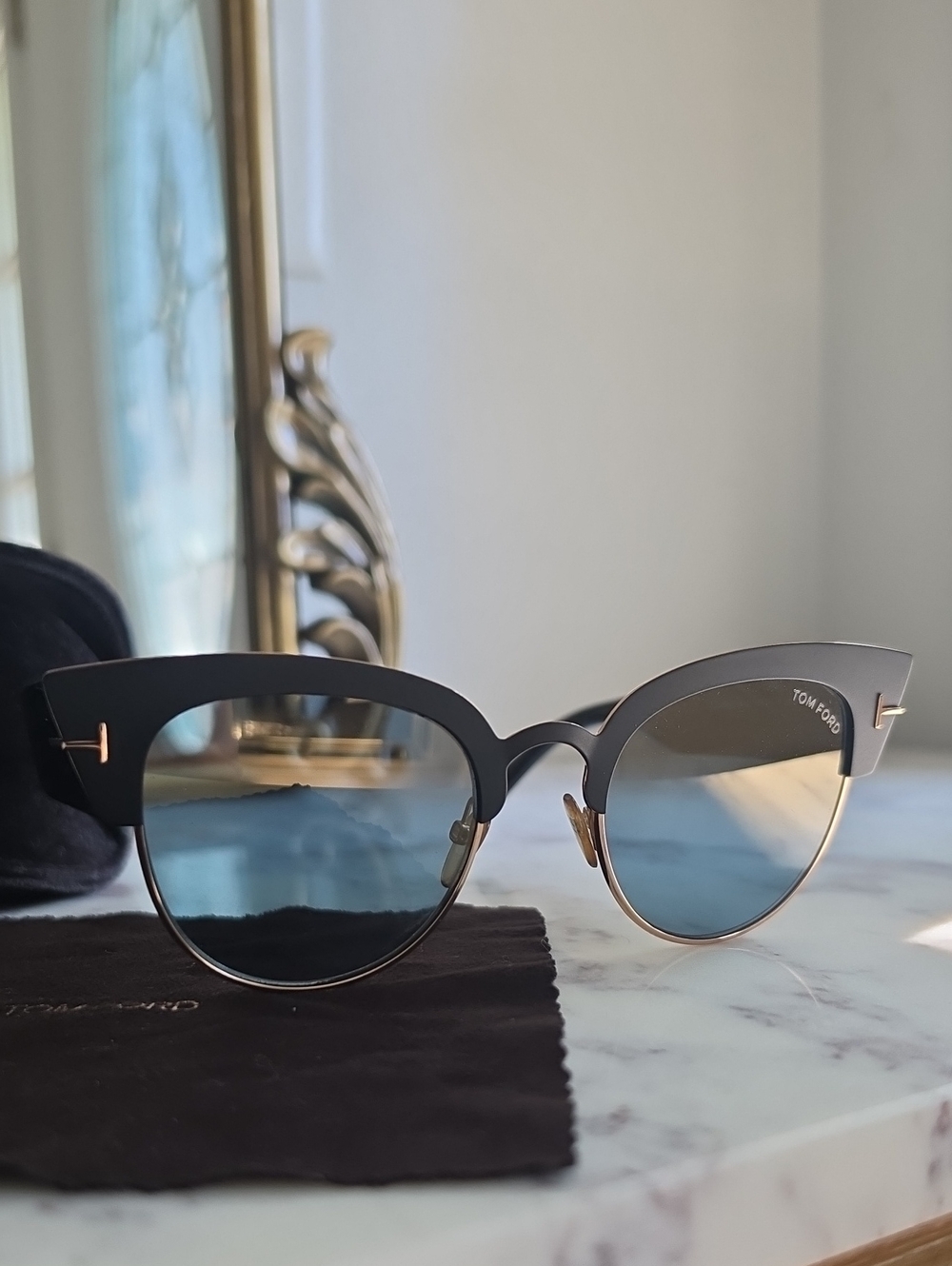 Tom Ford Black Round/Cat eye Sunglasses with Gold Accents